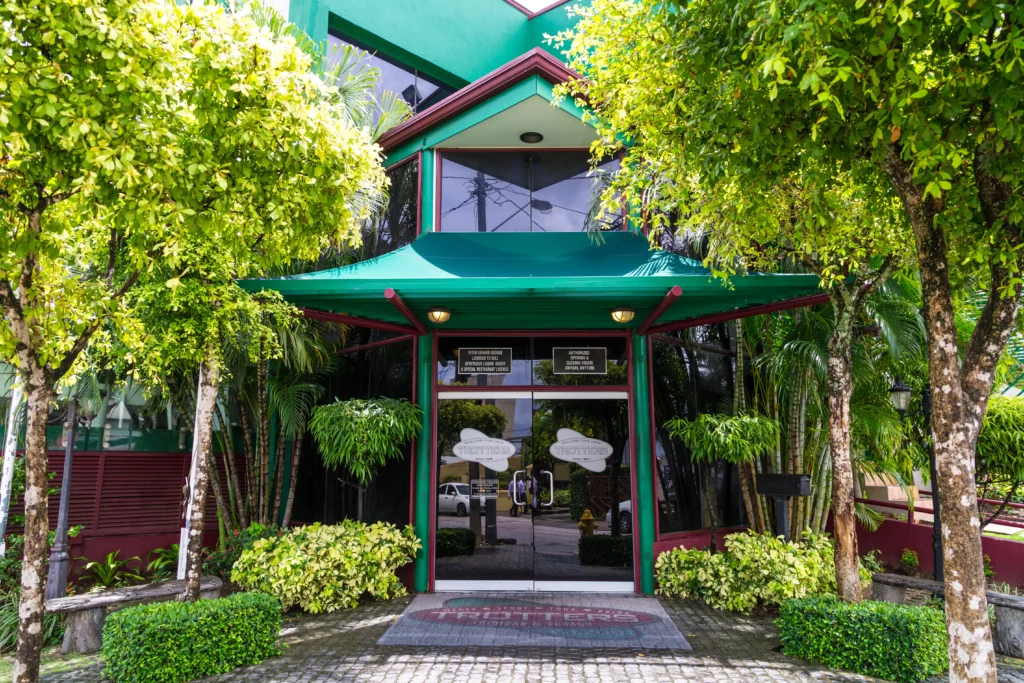 Image of the best bar in port of spain - Trotters